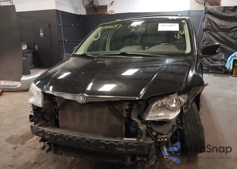 2009 Chrysler Town & Country Touring from USA, damaged, VIN 2A8HR54159R629807